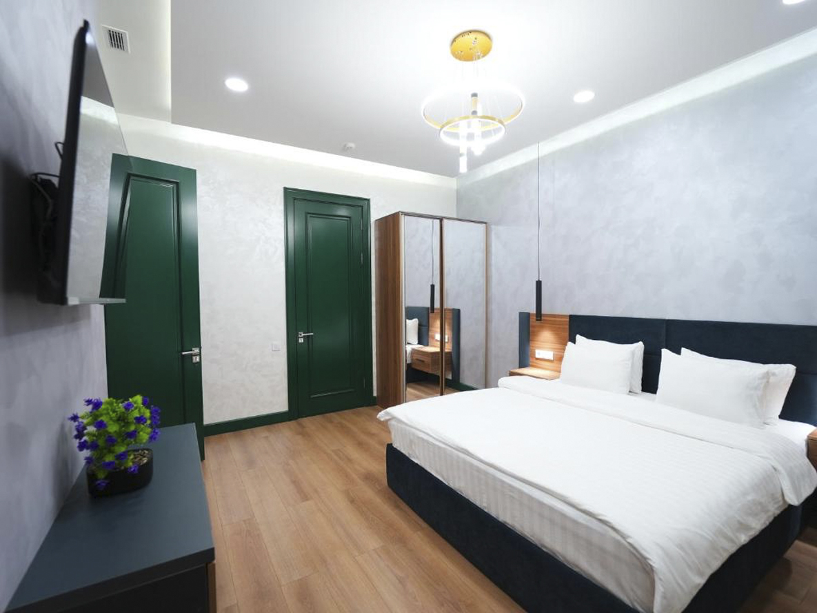 Avant Hotel Tashkent Pool & Terrace portfel rasmi